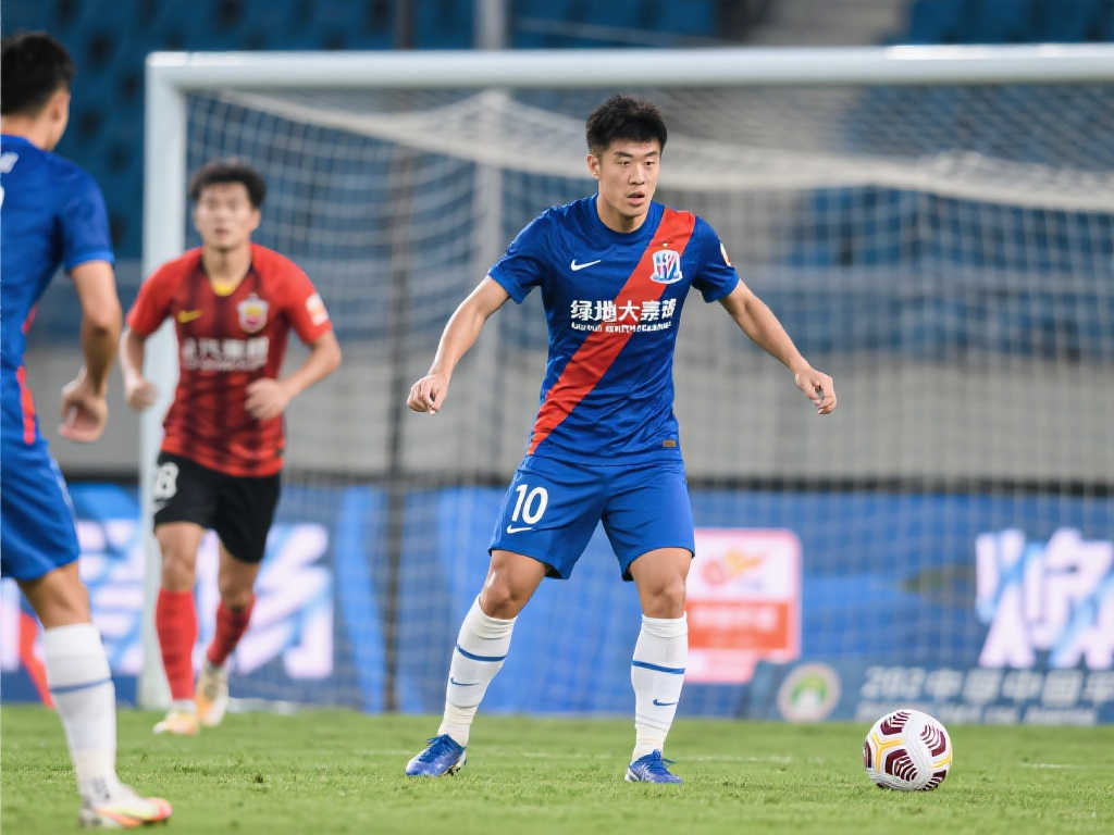 申花落败后正视差距:不足犹存,进步可期 申花落败后正视差距:不足犹存,进步可期