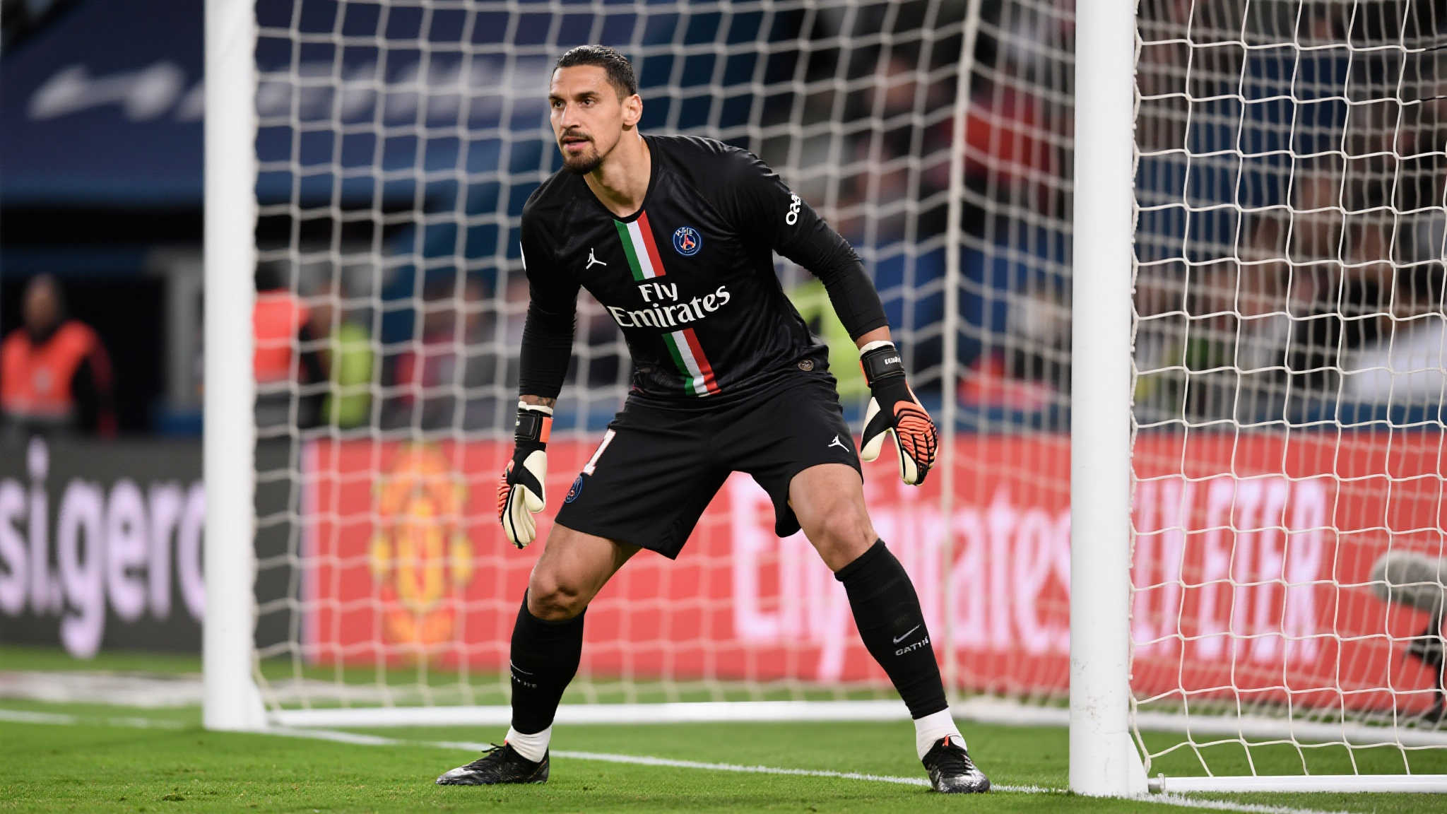 传言曼联与国米关注多纳鲁马,大巴黎已备好替代计划 传言曼联与国米关注多纳鲁马,大巴黎已备好替代计划